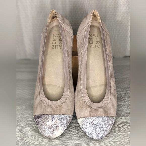 Naturalizer Therese Taupe Snakeskin Toe Ballet Flats, 6 - Picture 2 of 10